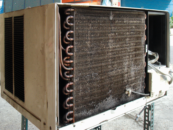 SK-101 鋁潔劑-清洗前-窗型冷氣機鋁鰭片積灰附著通透度下降