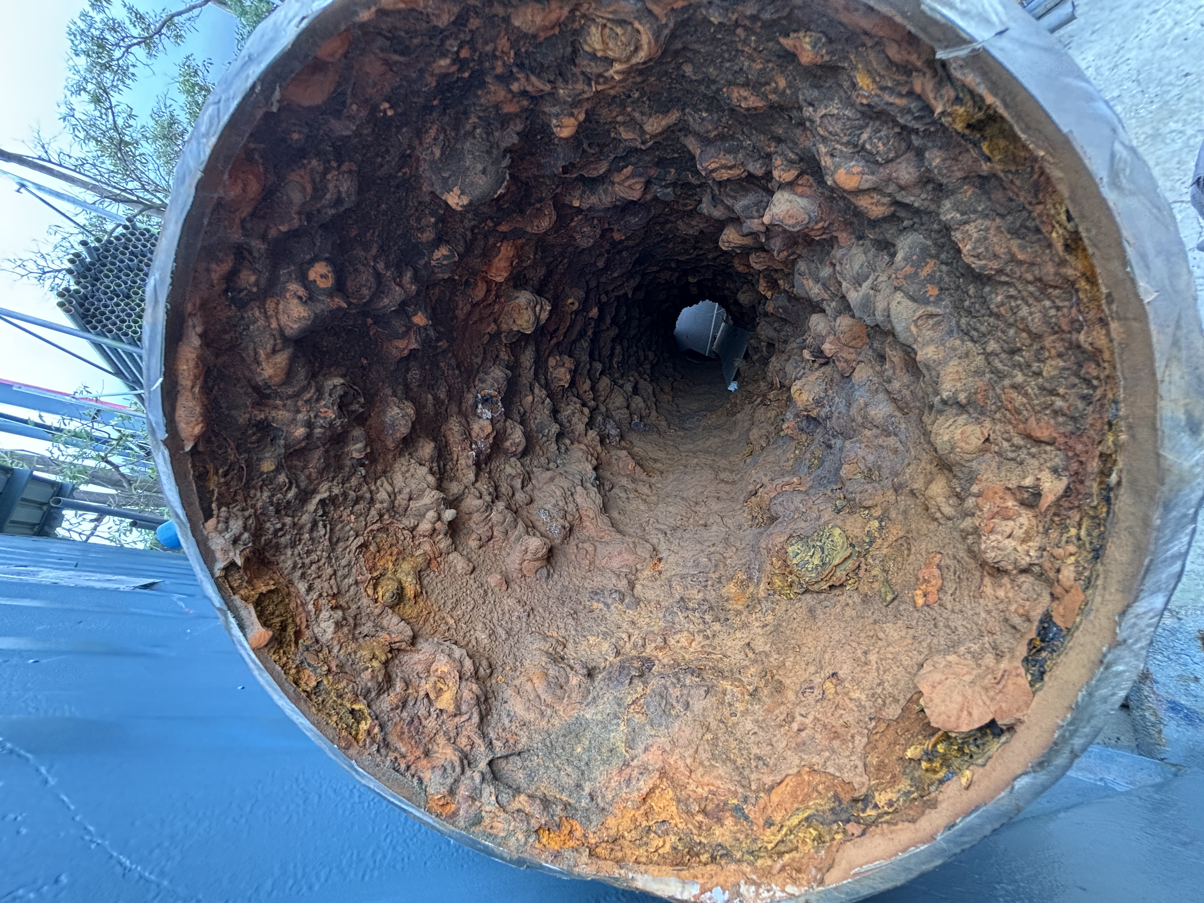 循環系統・10英吋管路內部嚴重鏽蝕