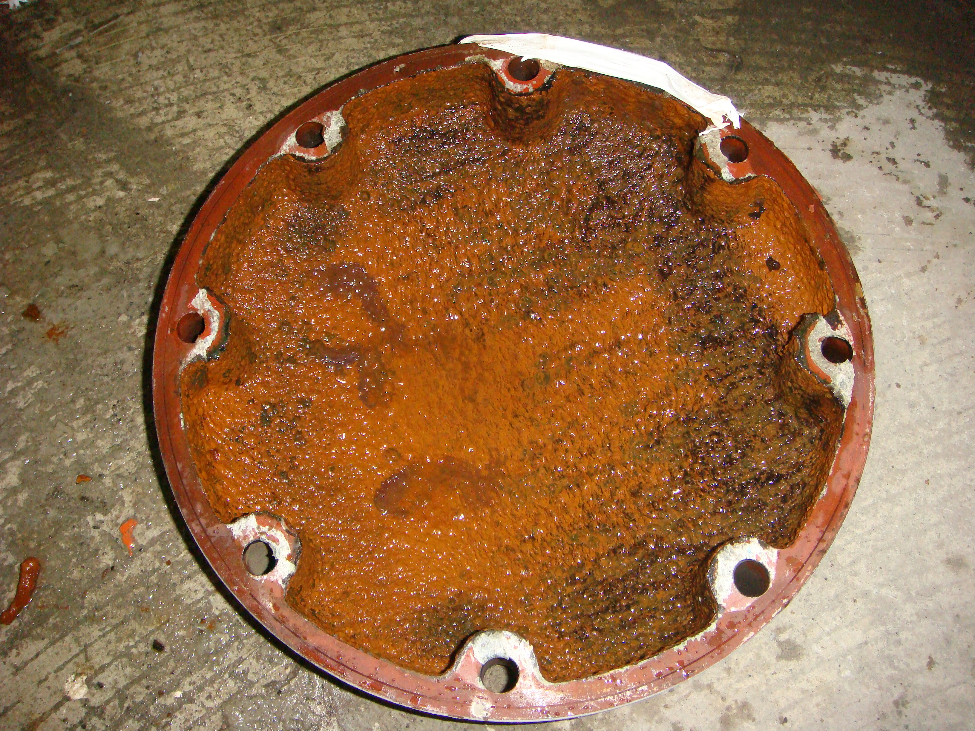 冷卻水塔・未使用中和劑導致設備腐蝕